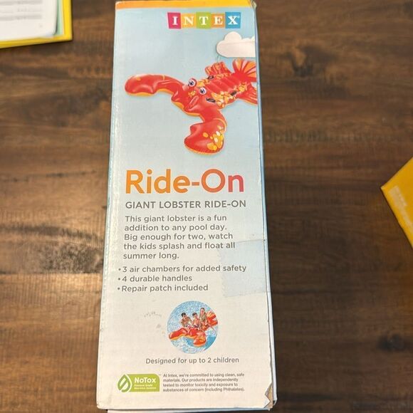 Giant Lobster Ride-On - Red - Picture 4 of 6